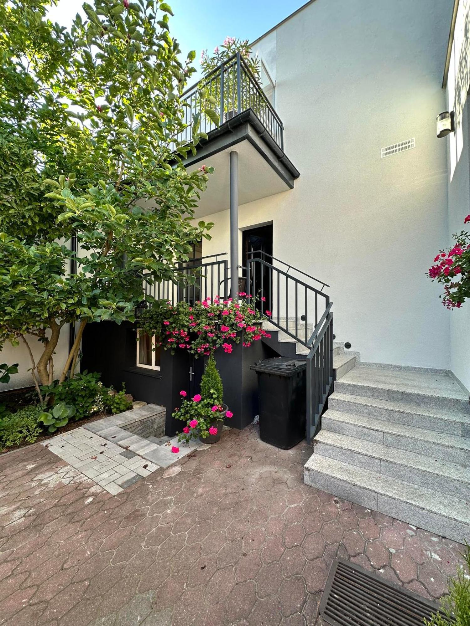 סטגנה Apartamenty Belona מראה חיצוני תמונה